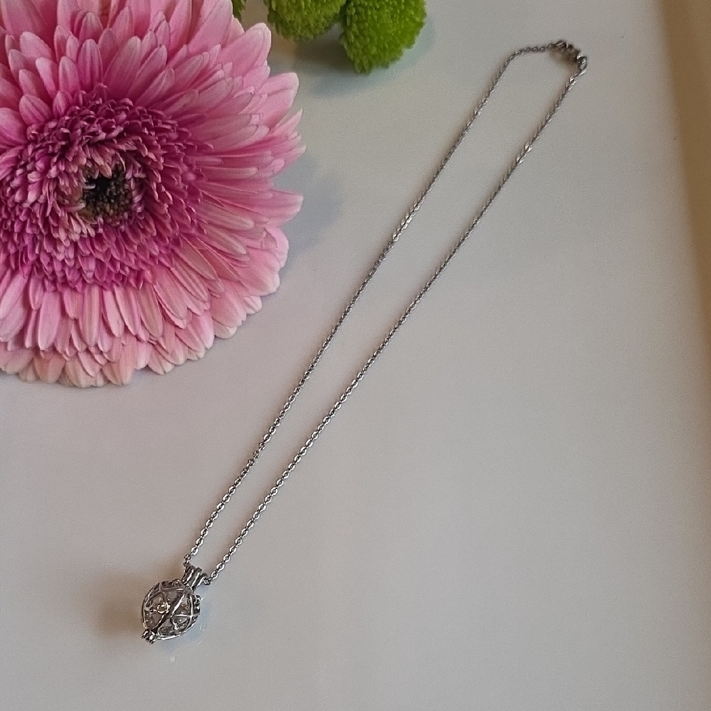 Silver "Locket" Pendant Necklace